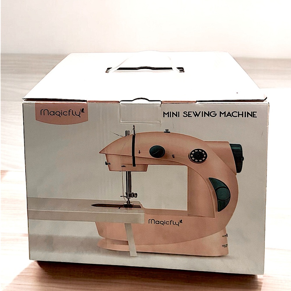 Mini Sewing Machine by Magicfly